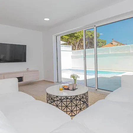 Amazing In בית נופש Zablaće