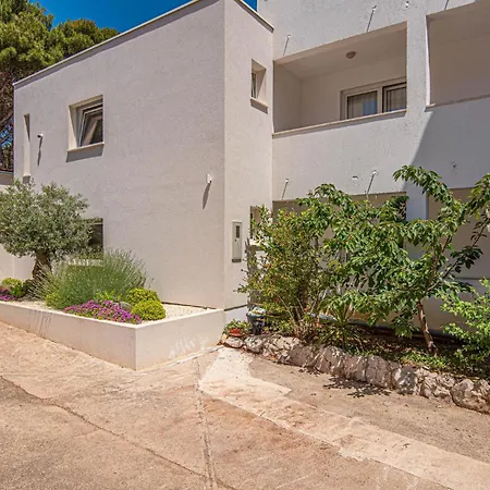 Amazing In בית נופש Zablaće