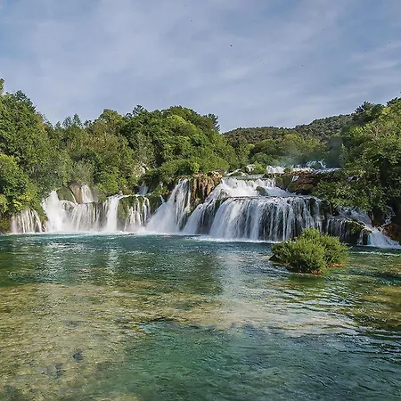 Dom wakacyjny Amazing In Zablaće